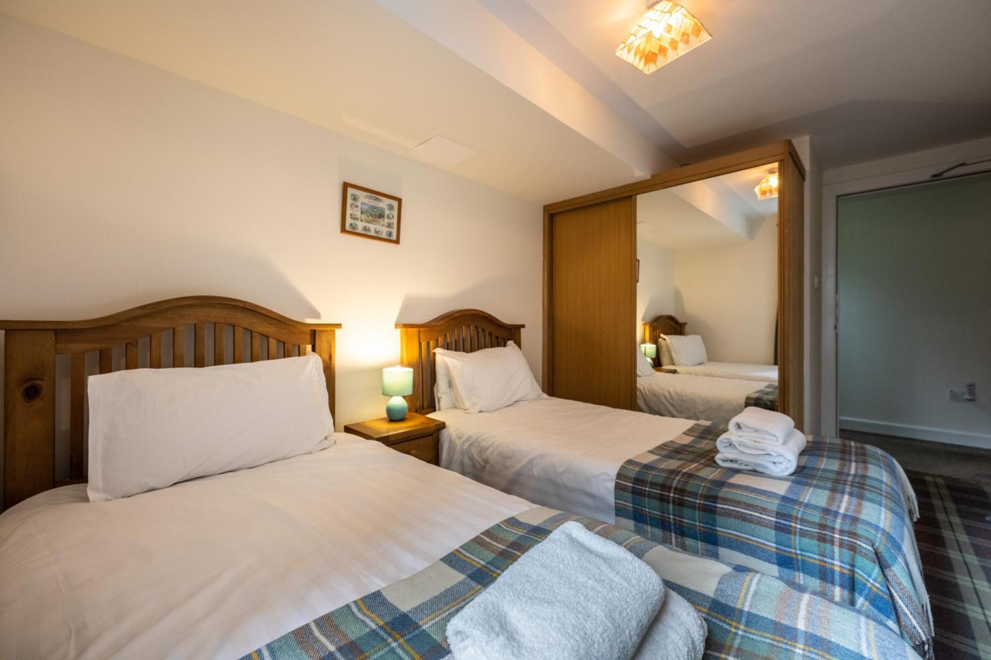 Raven Wing Apartments - Highland Club Scotland Fort Augustus Exterior photo