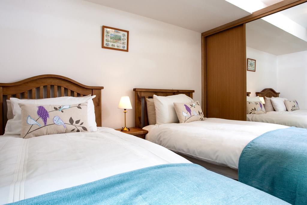 Raven Wing Apartments - Highland Club Scotland Fort Augustus Room photo